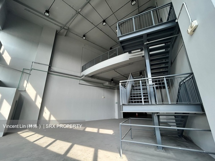Carros Centre (D25), Warehouse #634609221